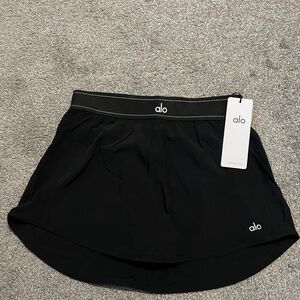 New with tags Alo Yoga Tennis Skort